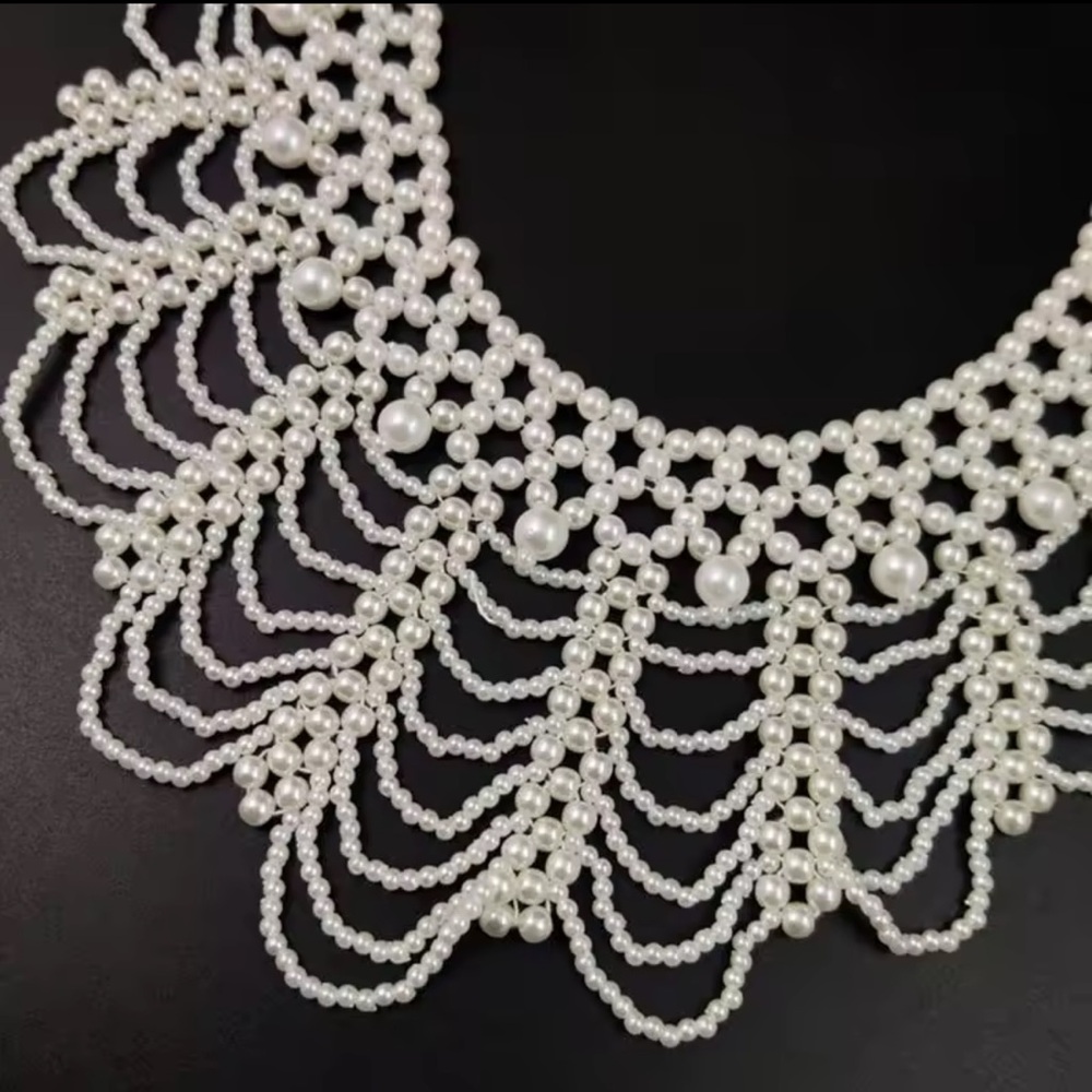 Elegant White Pearl Necklace - Picture 7 of 9